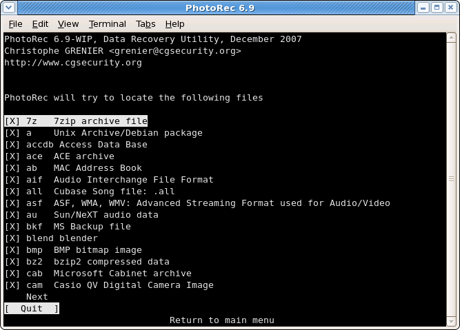 PhotoRec CLI recovering files from a damaged partition.